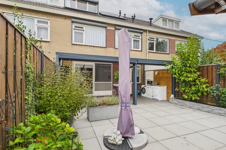 Photo 38 of Madame Curiestraat 28