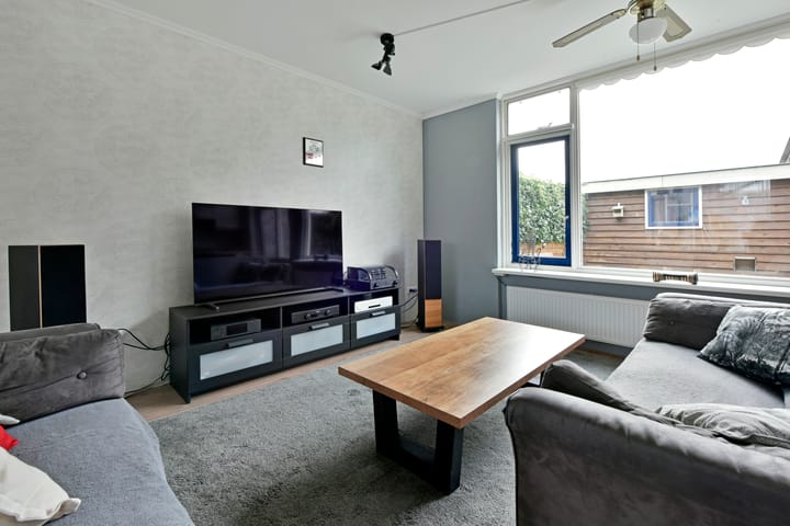 Photo 2 of Schout Clantstraat 56