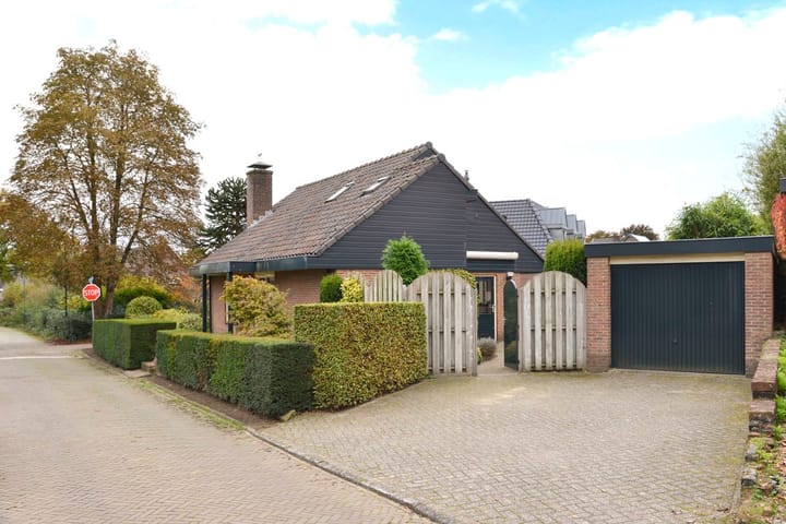 Photo 5 of Oude Raadhuisstraat 2