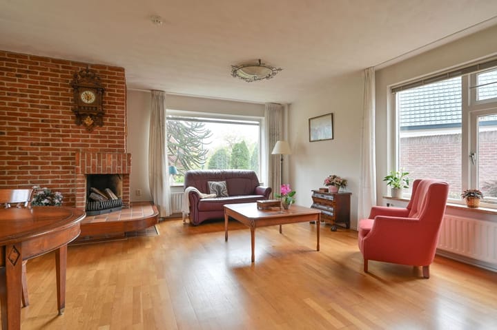 Photo 22 of Oude Raadhuisstraat 2