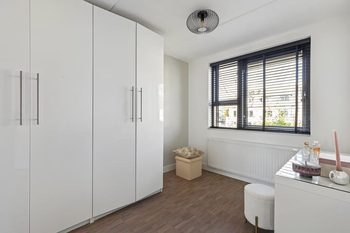 Photo 10 of Londenstraat 74