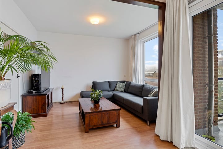 Foto 16 van Narcislaan 327