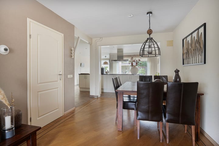 Foto 9 van Marthalaan 16