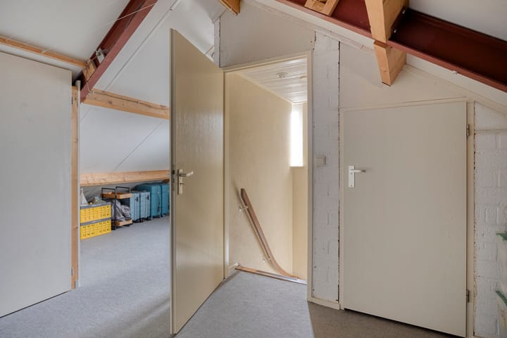 Foto 23 van Marthalaan 16