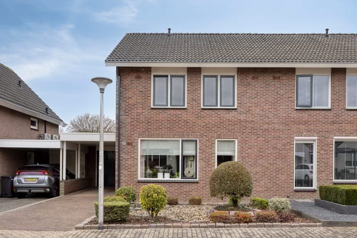 Foto 28 van Marthalaan 16