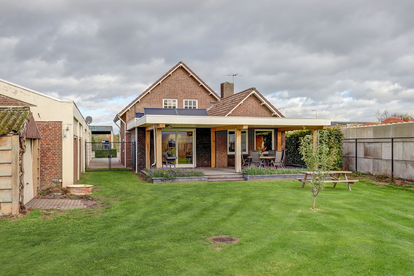 Bekijk foto 5 van Industrieterrein Panningen 19-A