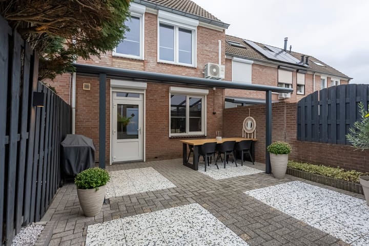 Foto 2 van Elbereveldstraat 4-A