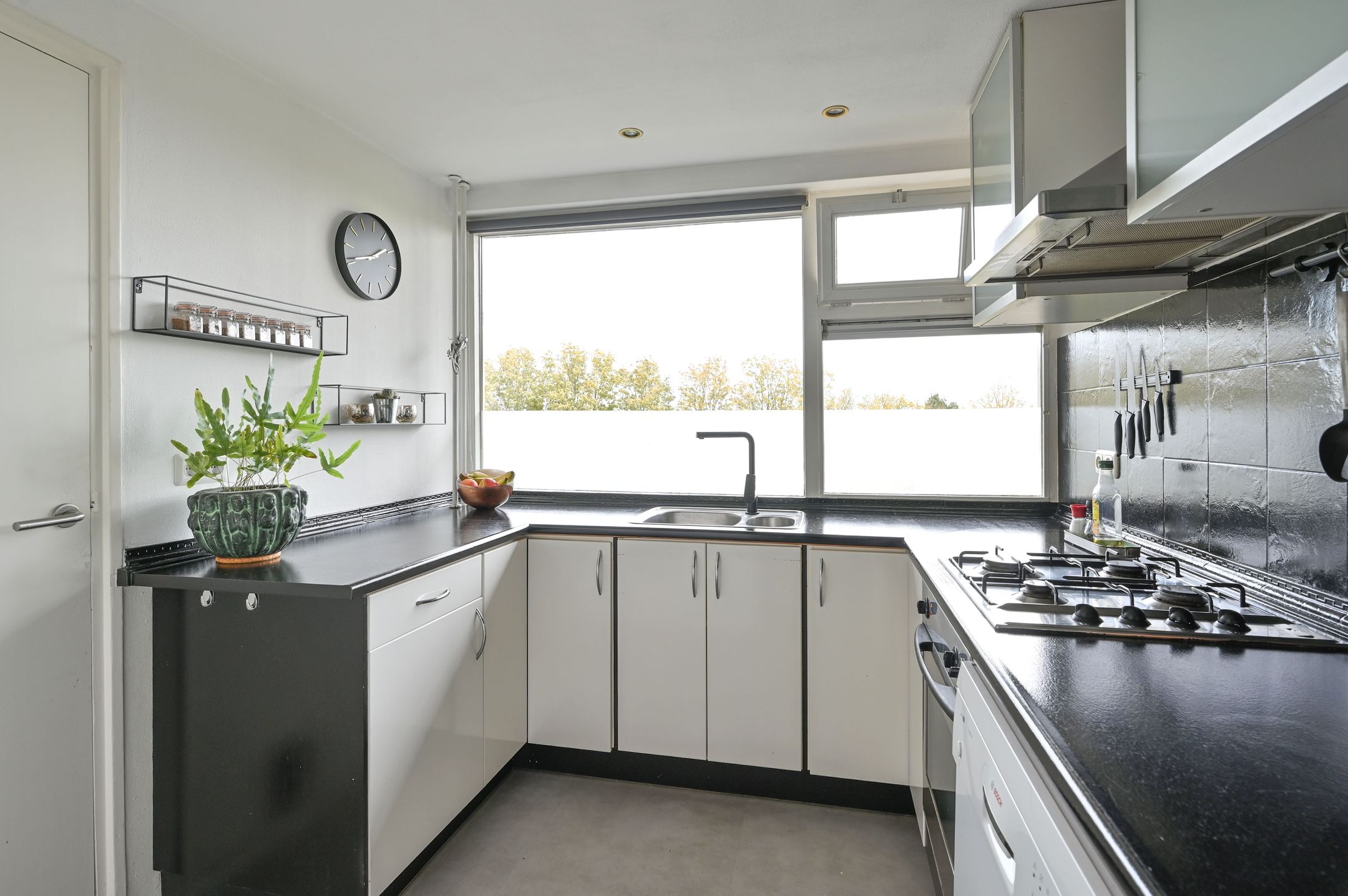 Photo 12 of van Goyenlaan 195