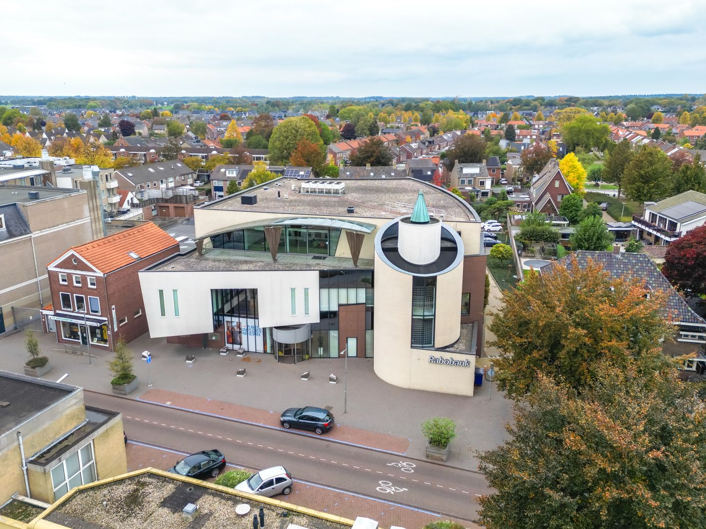 Bekijk foto 1 van Bredaseweg 1