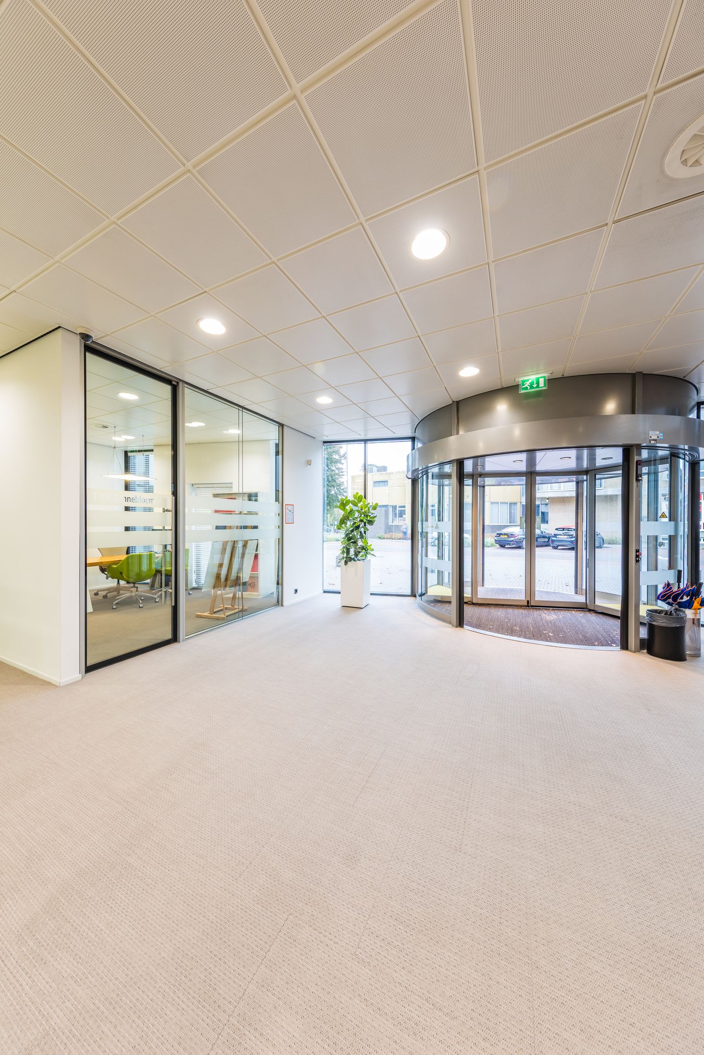 Bekijk foto 5 van Bredaseweg 1