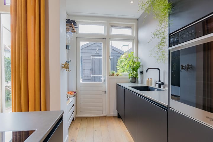 Foto 11 van Vareniusstraat 16