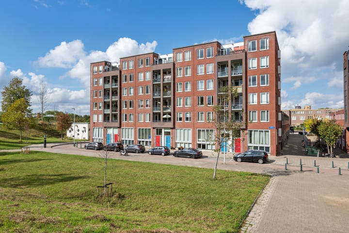 Foto 2 van Piet Paaltjensplein 25