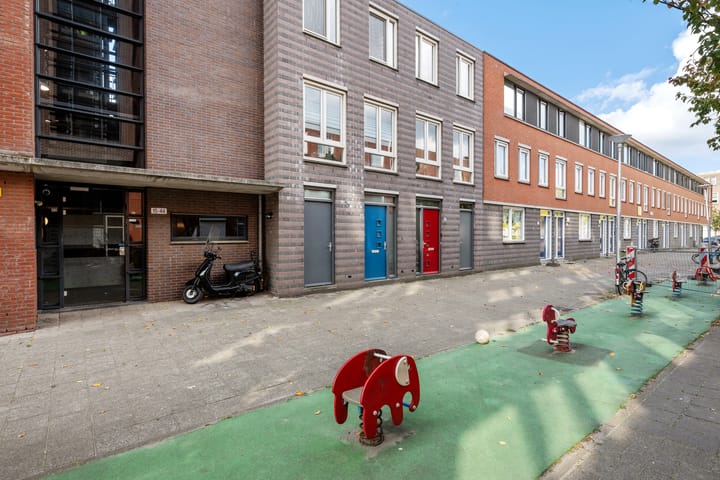 Foto 17 van Piet Paaltjensplein 25