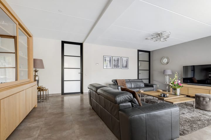 Foto 12 van Taxushout 12