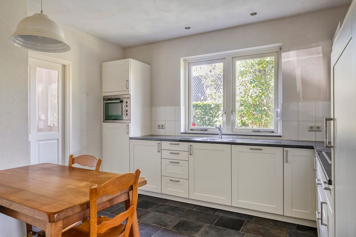 Photo 19 of Veldstraat 12