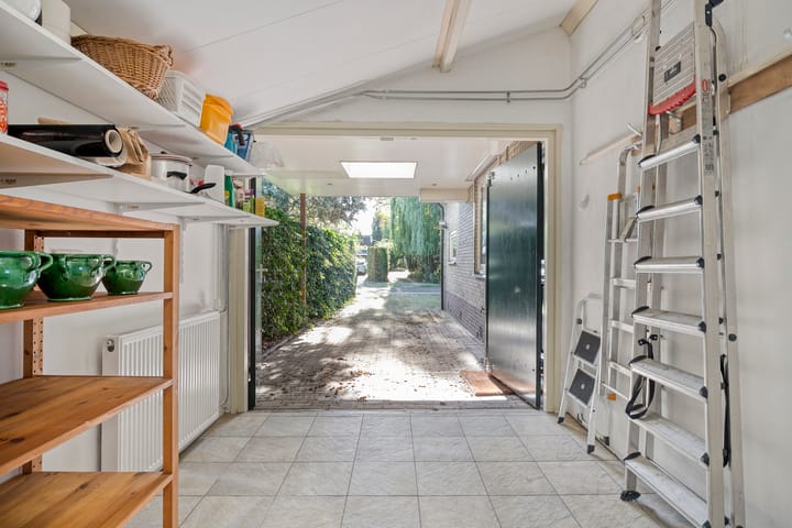 Photo 36 of Veldstraat 12