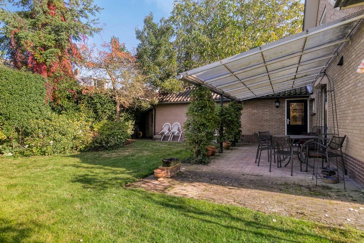 Photo 37 of Veldstraat 12