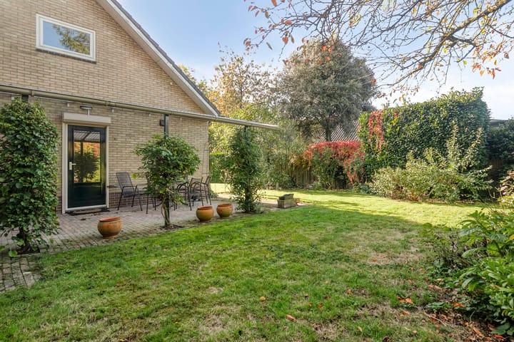 Photo 38 of Veldstraat 12