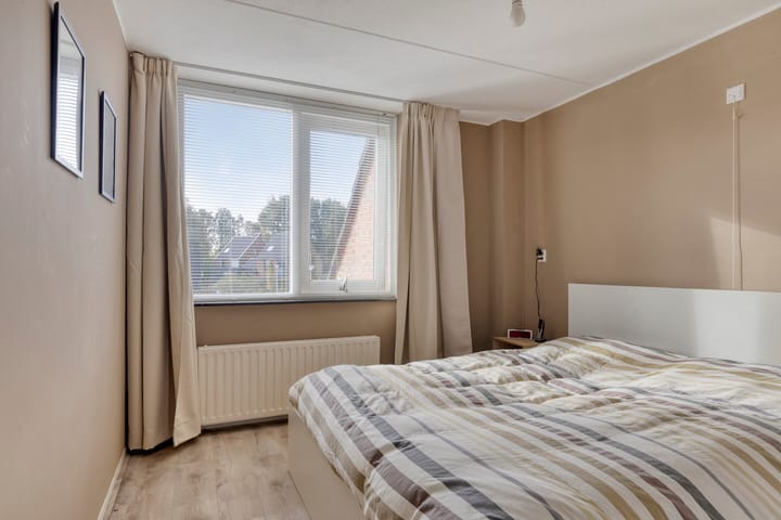 Foto 16 van Multatuliweg 64