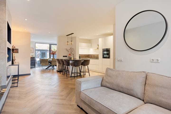 Photo 4 of Leliestraat 8