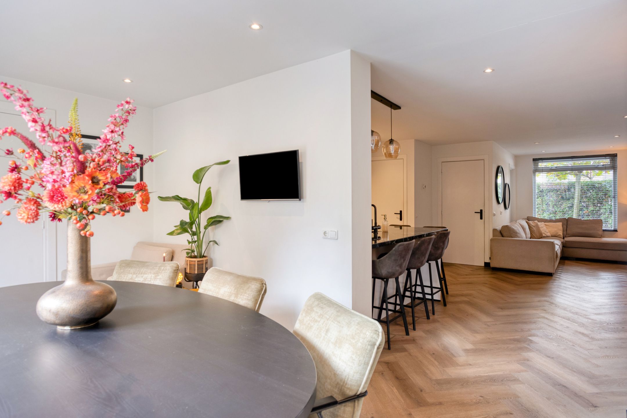 Foto 18 van Leliestraat 8