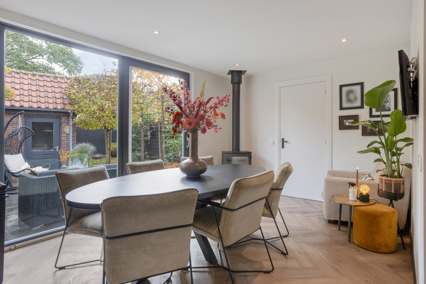 Foto 19 van Leliestraat 8