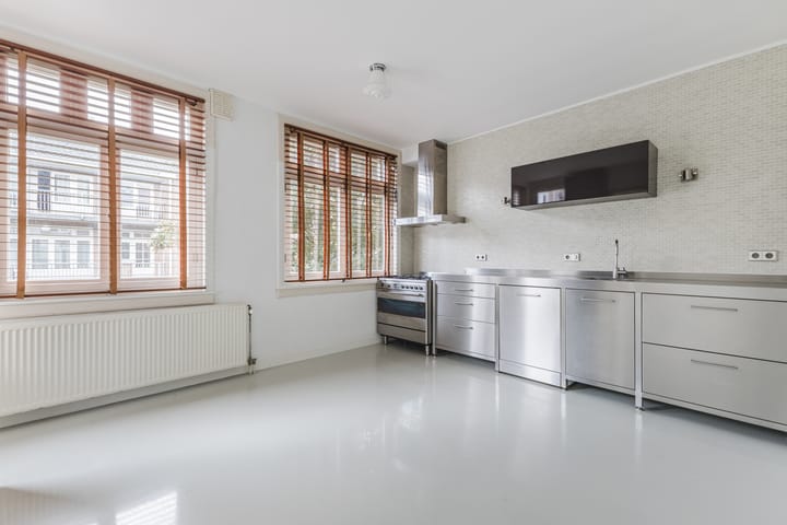 Photo 21 of Lekstraat 178-3