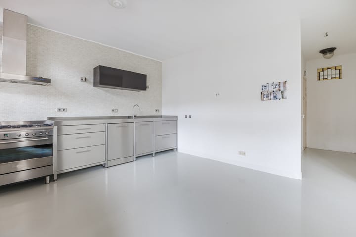 Photo 22 of Lekstraat 178-3