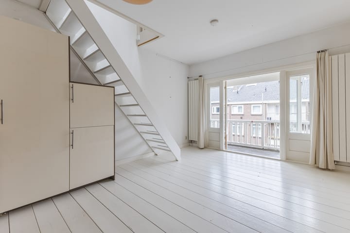 Photo 34 of Lekstraat 178-3