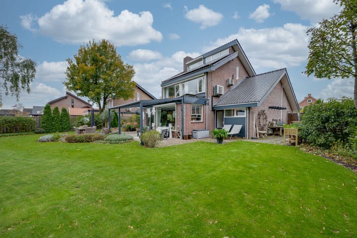 Photo 3 of Appelaarseweg 27