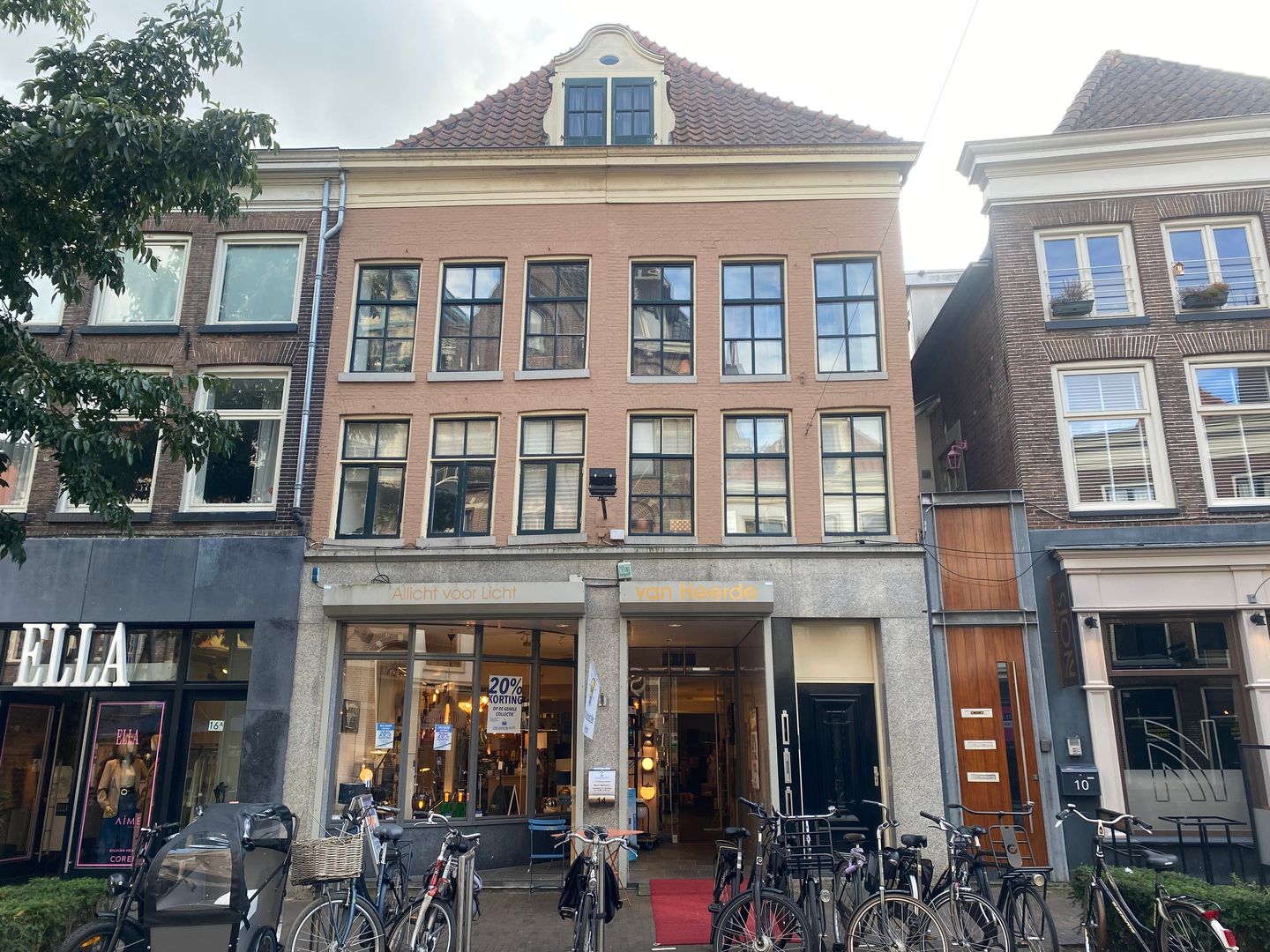 View photo 2 of Oude Vismarkt 14