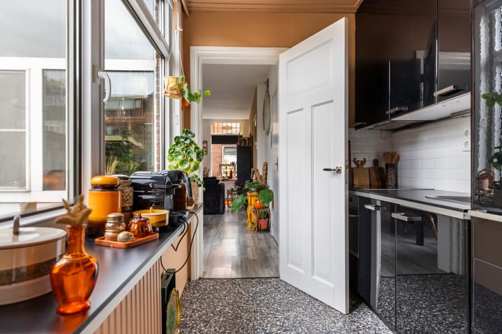 Foto 19 van van Middelantstraat 11