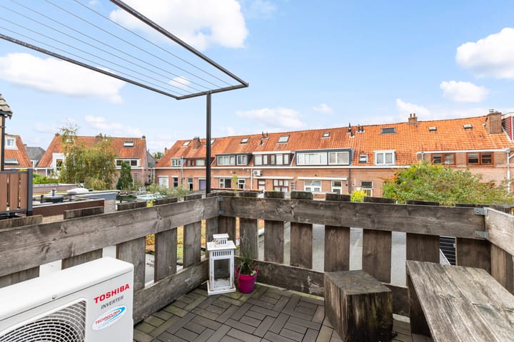 Foto 34 van van Middelantstraat 11