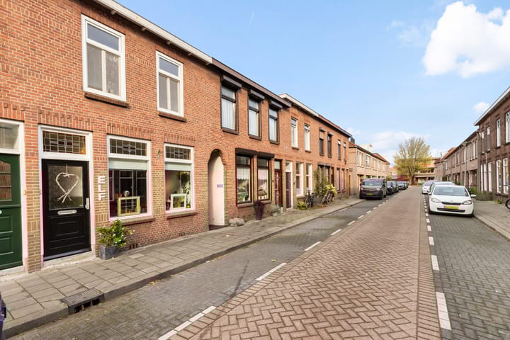 Foto 40 van van Middelantstraat 11