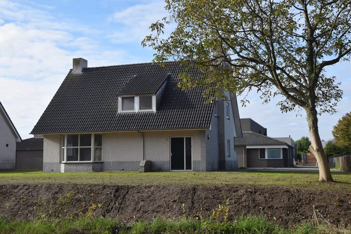 Pannebakkerstraat 13-15, Uden