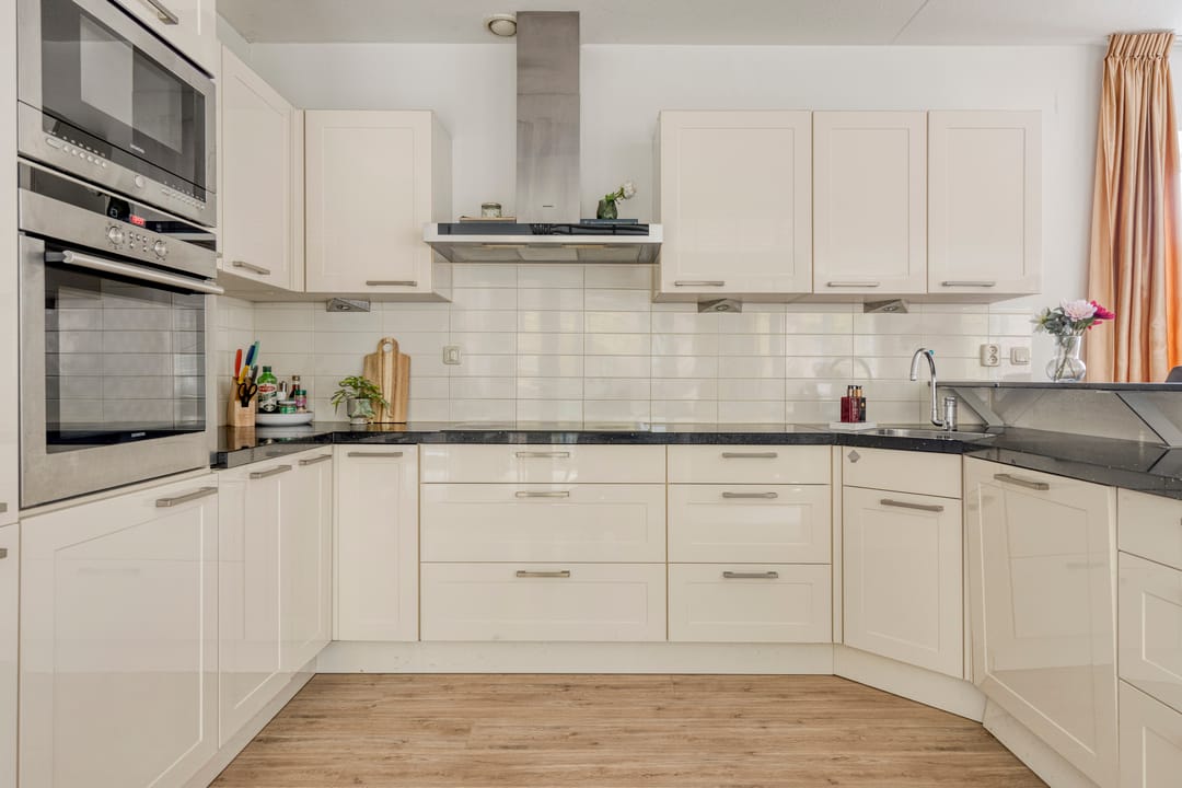 Photo 17 of Erich Salomonstraat 554