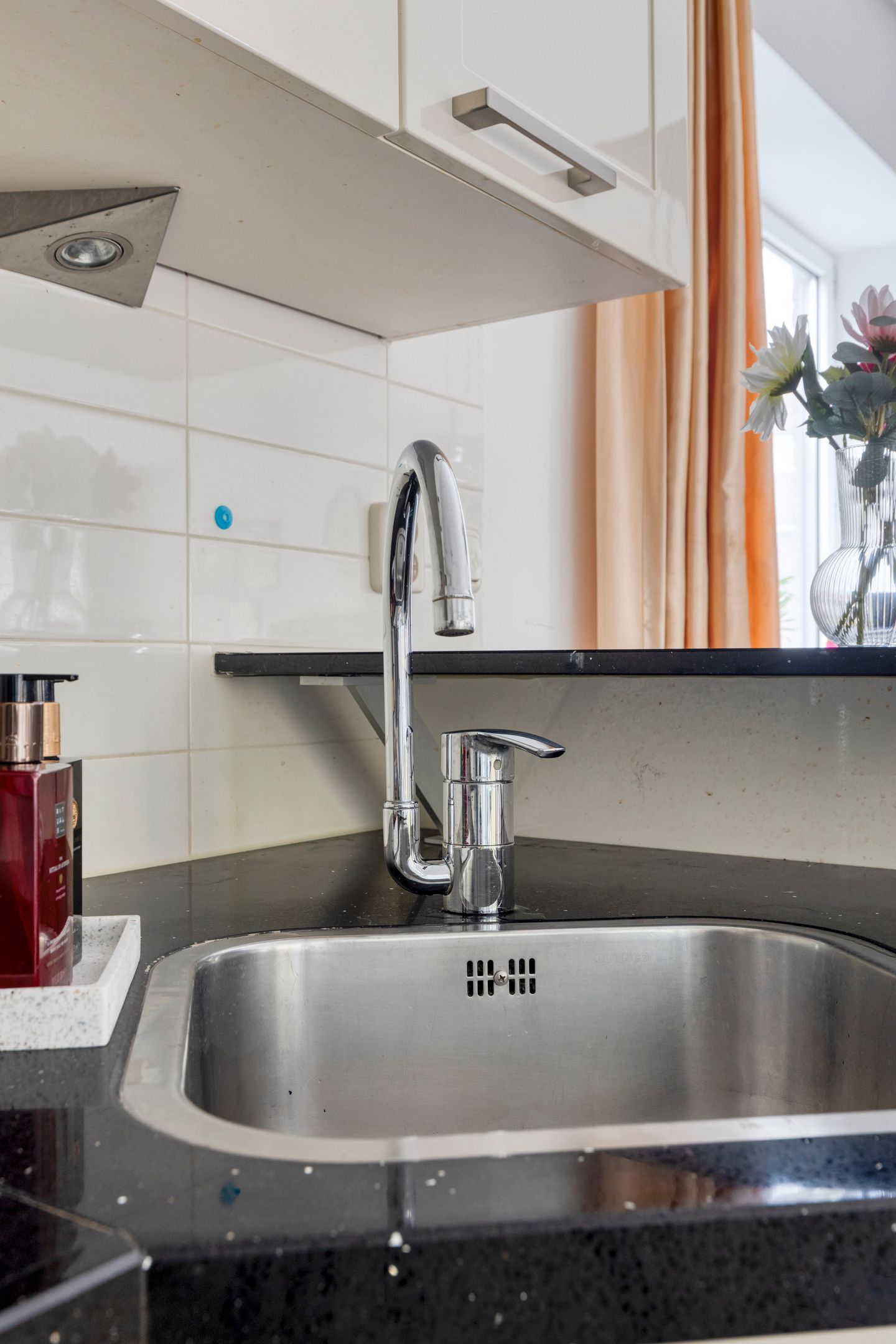 Photo 19 of Erich Salomonstraat 554