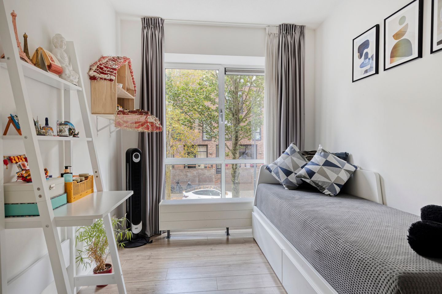 Photo 25 of Erich Salomonstraat 554