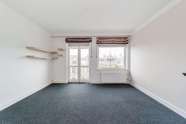 Photo 7 of Van Hoornbeekstraat 98