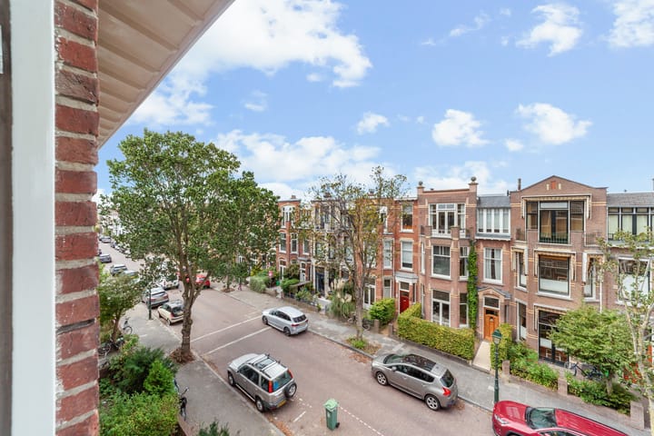 Photo 10 of Van Hoornbeekstraat 98