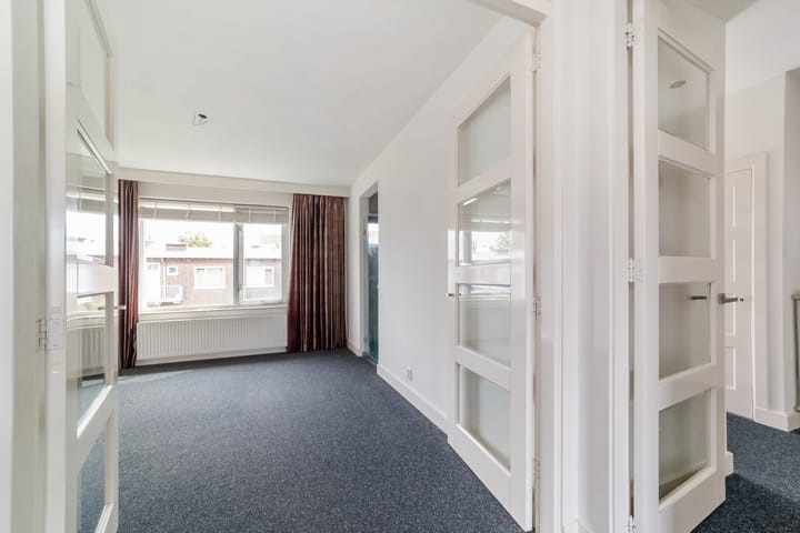 Photo 12 of Van Hoornbeekstraat 98