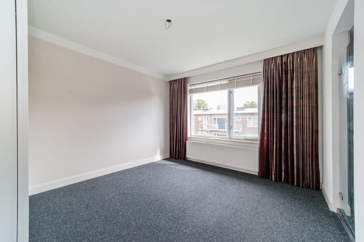 Photo 13 of Van Hoornbeekstraat 98