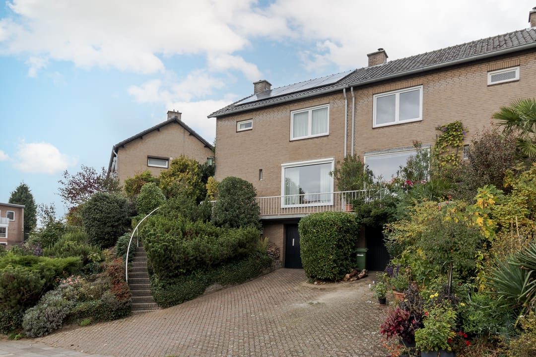 Foto 1 van Pastoor Arnold Somyasingel 1