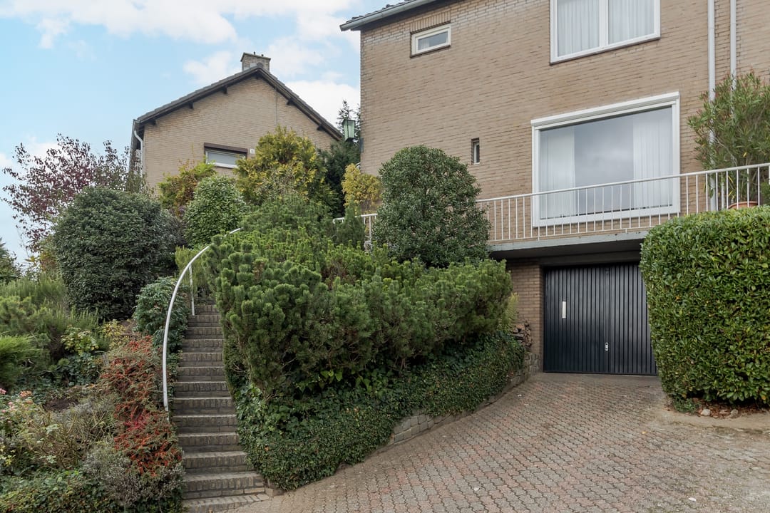 Foto 2 van Pastoor Arnold Somyasingel 1