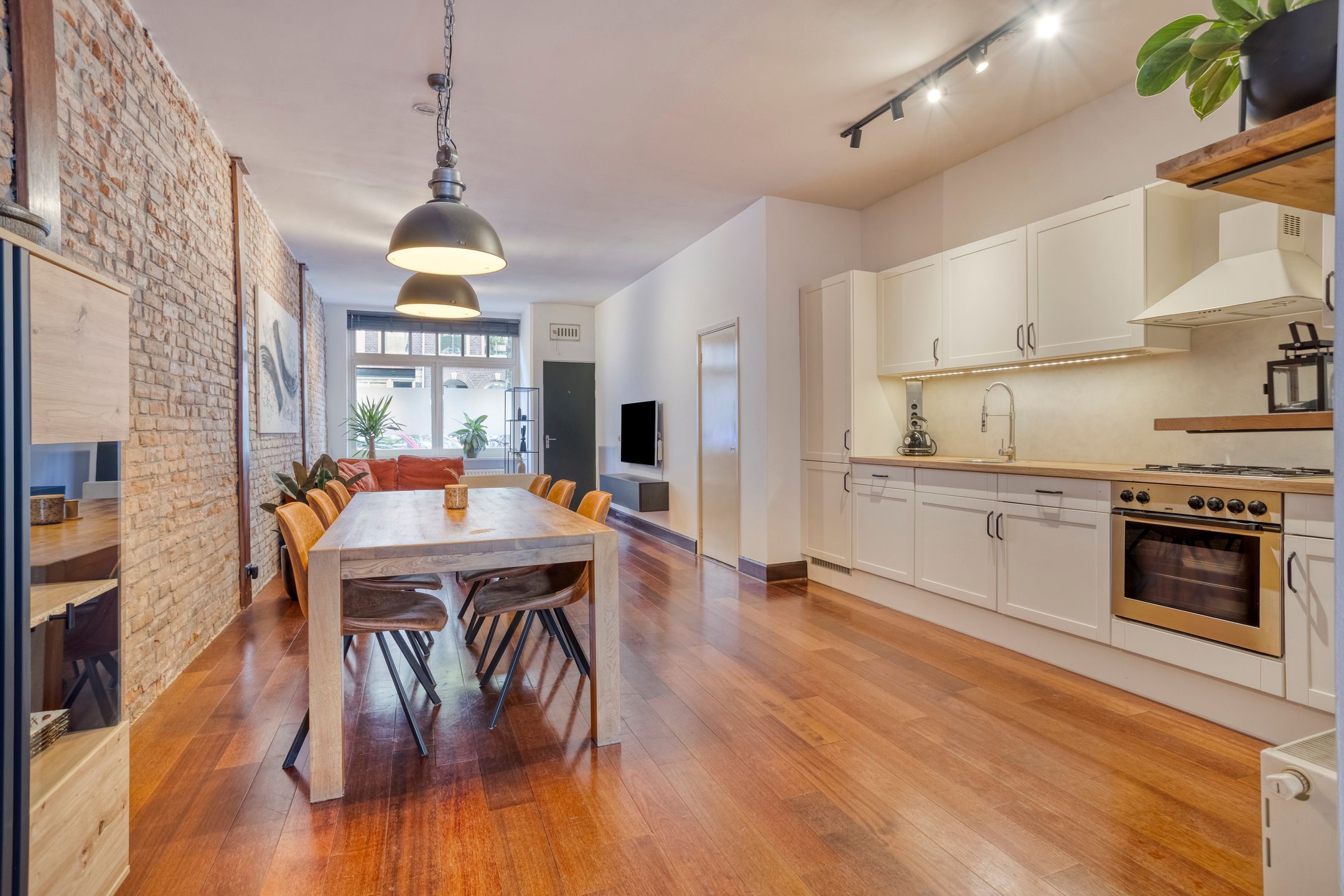 Foto 18 van Van Ostadestraat 59-H