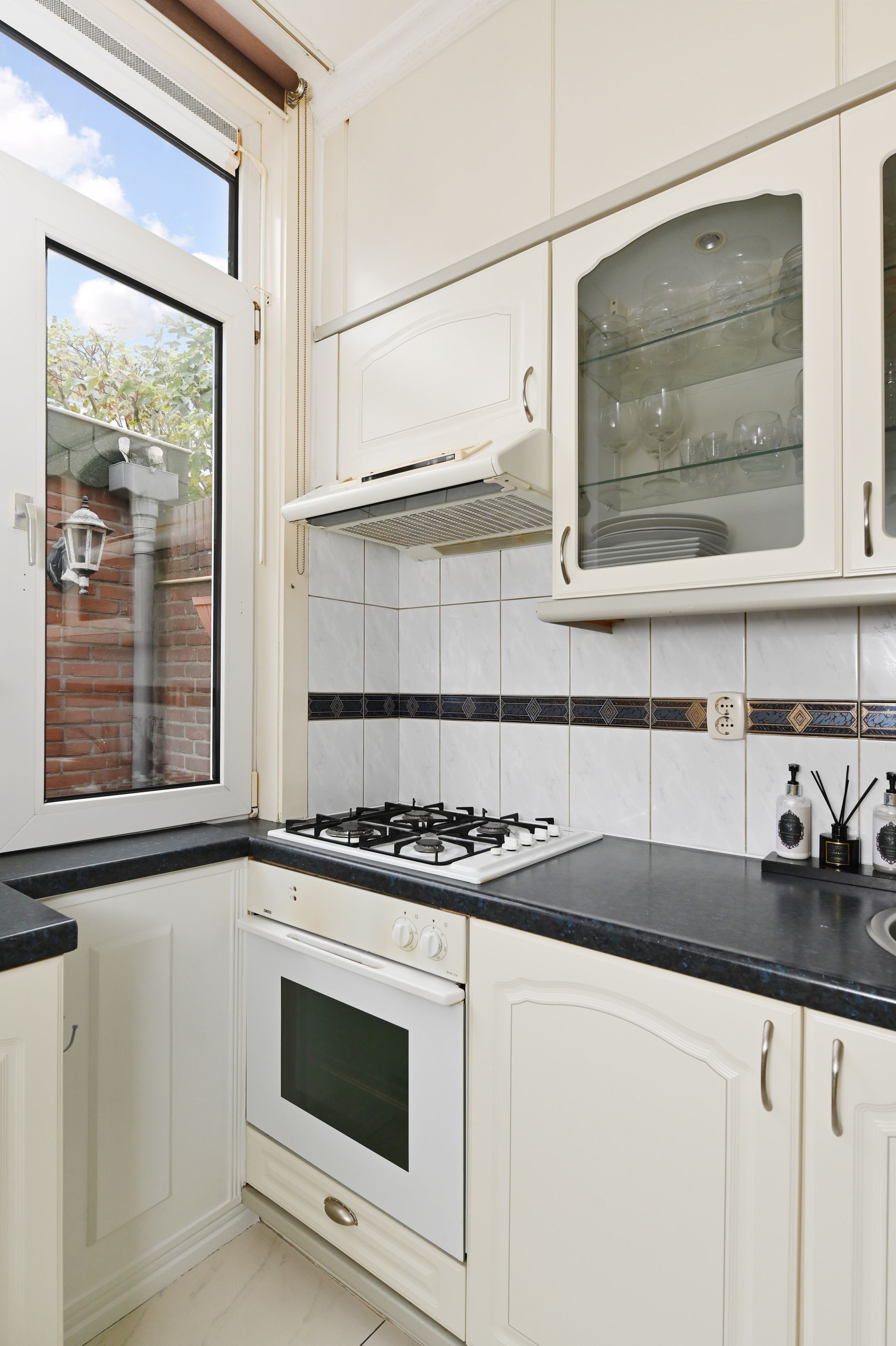 Photo 12 of Van Hoornestraat 38