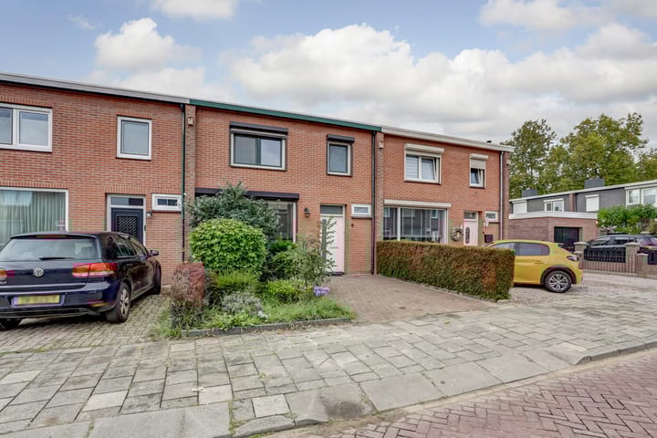 Photo 6 of Irenestraat 4