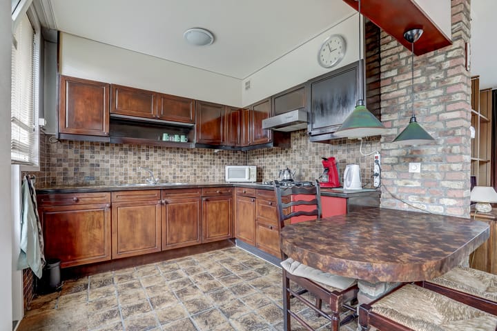 Photo 13 of Irenestraat 4