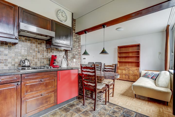 Photo 14 of Irenestraat 4