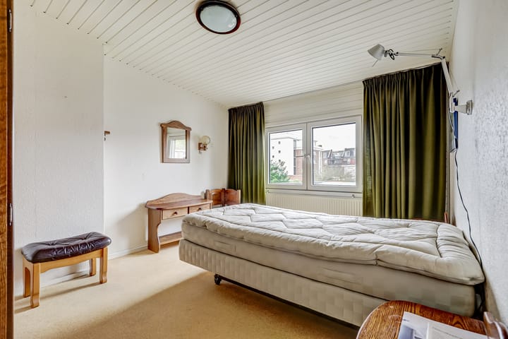 Photo 15 of Irenestraat 4